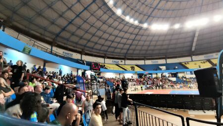 P&uacute;blico lotou os setores de baixo do Guanandiz&atilde;o