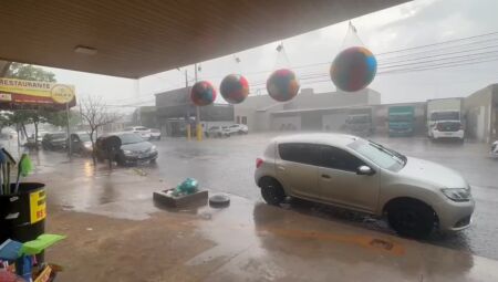 JD1TV: Choveu aí? Tempo muda 'do nada' e pega campo-grandenses de surpresa