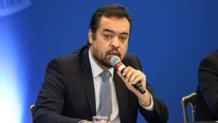 Governador do Rio pede apoio de parlamentares para reforçar segurança pública