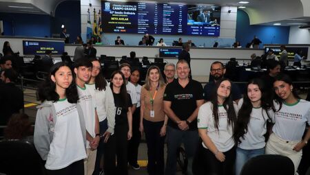 Durante a votação, representantes do IFMS acompanharam a aprovação