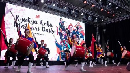 A programação inclui apresentações culturais, oficinas, praça de alimentação típica