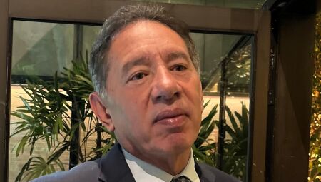 Gerson Claro participa de reunião com demais autoridades