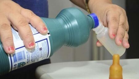 Criança de 1 ano é socorrida após tomar água sanitária em Corumbá