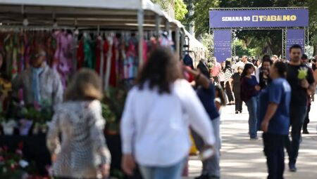 Número de empregados com carteira assinada chega a 39,2 milhões