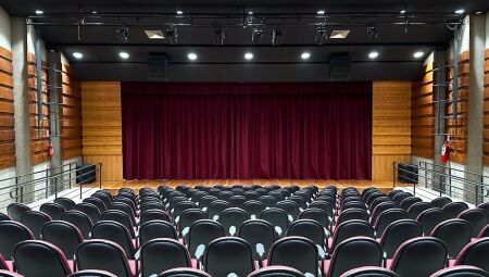 Evento acontece no teatro do Sesc