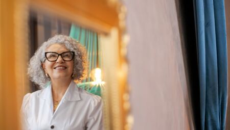 "Caminhos  Mudando a Rota": livro propõe autoconhecimento e amor próprio