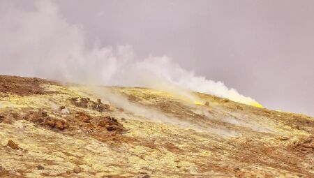 Novos dados mostram que o solo perto do cume vulcânico subiu 9 cm entre julho de 2023 e maio de 2024