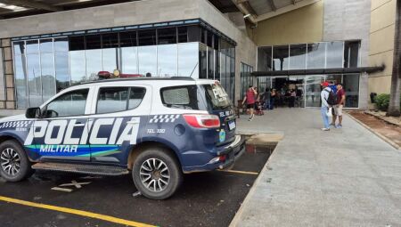 A Polícia Militar foi acionada pela segurança do estabelecimento 