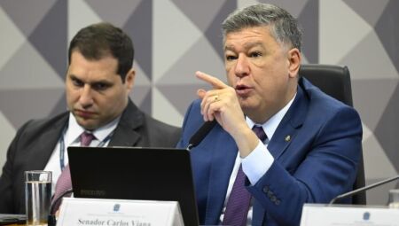 Presidente da CPMI do INSS, senador Carlos Viana 