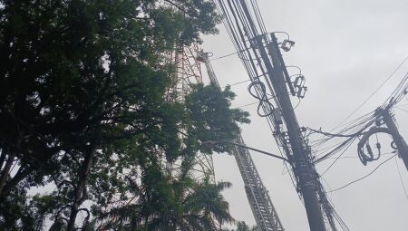 Antena de transmissão foi atingida por um incêndio