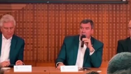 Eduardo Riedel na reunião emergencial - 