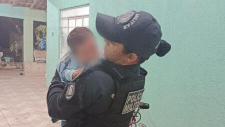 Policiais salvam bebê de um mês engasgado em Corumbá