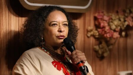 É a primeira mulher negra em 128 de existência da ABL