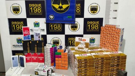Com 'monjauro' e celulares, motorista é flagrado com R$ 149 mil em produtos contrabandeados