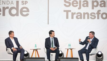 Riedel durante o debate com o governador de São Paulo