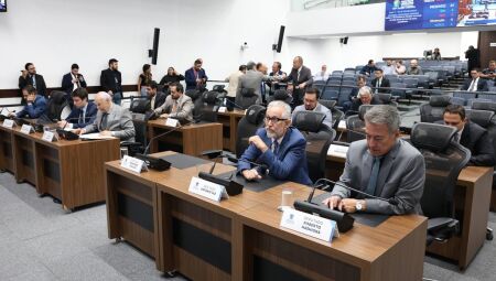 A sessão tem início às 9h