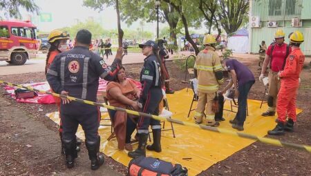 Pessoas precisaram de atendimento médico