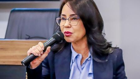 Secretária Márcia Hokama