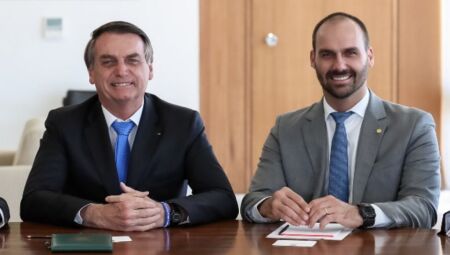 Jair Bolsonaro e Eduardo Bolsonaro - 