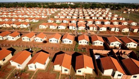 Entre os principais eixos de atuação estão a regularização fundiária que deve beneficiar 10 mil famílias