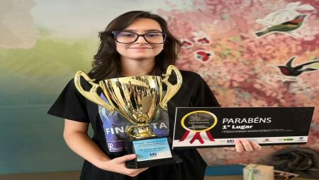 Os vencedores receberam bolsas de estudo presenciais na Uniderp, 100% para o primeiro lugar