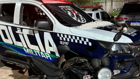 Moto e entorpecentes apreendidos - 