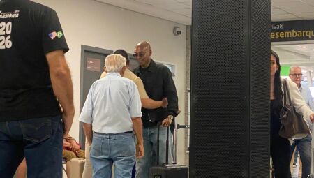 Fernando Luis Rosa, de 40 anos, está sem clube desde dezembro do ano passado