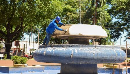 Dessa vez vai? Chafariz da Praça Ary Coelho começa a ser revitalizado
