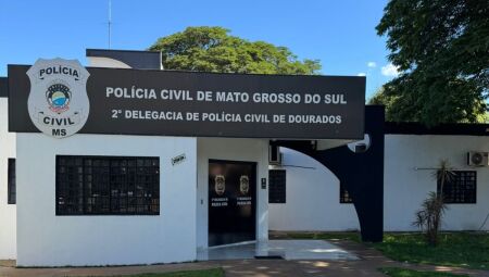 Mesmo sem licença da OAB, advogada tenta atuar em delegacia e acaba presa em Dourados