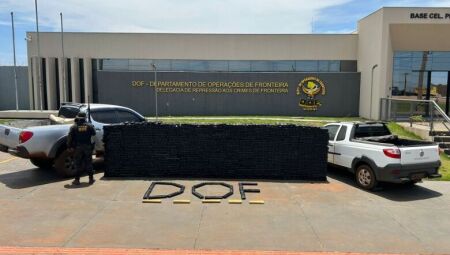 Motoristas abandonam veículos recheados com 2 toneladas de maconha em Ponta Porã