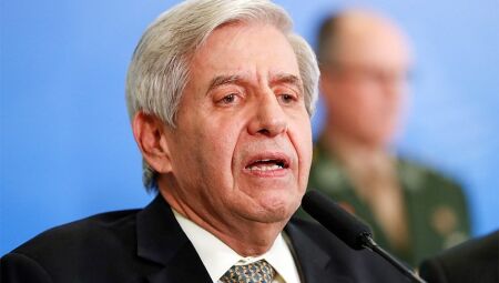 STF exige comprovação médica de Alzheimer de Augusto Heleno