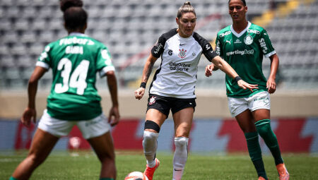 Gabi Zanotti marcou o único gol do Corinthians