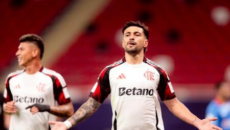 Arrascaeta fez dois gols