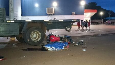 O acidente aconteceu na noite de ontem