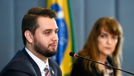 Apesar de j&aacute; condenado,&nbsp;Martins ainda n&atilde;o est&aacute; cumprindo a pena