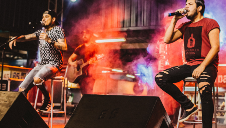 Fred e Victor faz show gratuito nesta sexta-feira