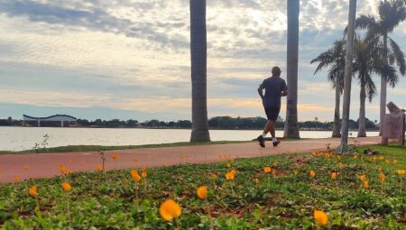 Corrida do Bem em MS arrecada alimentos e brinquedos para famílias vulneráveis