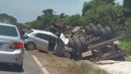O acidente aconteceu na tarde de ontem