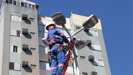 Contratos de ilumina&ccedil;&atilde;o p&uacute;blica est&atilde;o sujeitos a investiga&ccedil;&atilde;o