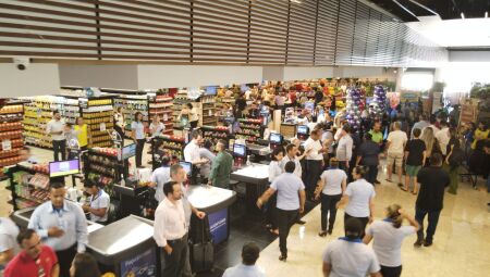 Movimenta&ccedil;&atilde;o em um supermercado de Campo Grande