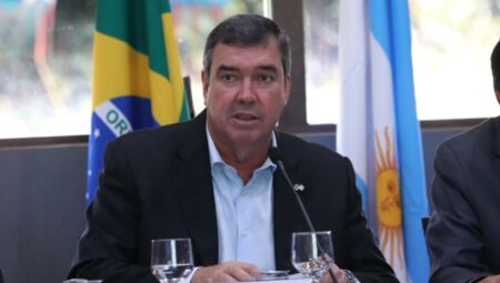Governador Eduardo Riedel (PP)