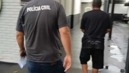 Suspeito foi detido em flagrante