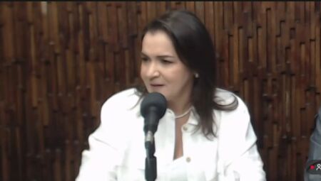 Vídeo: Adriane afirma que manifestantes do evento de Natal eram "comprados"