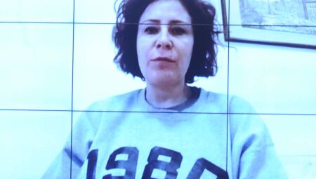 Deputada Carla Zambelli em depoimento na Comissão de Constituição e Justiça e Cidadania