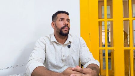 Professor Washington tenta digerir toda a situação vivida