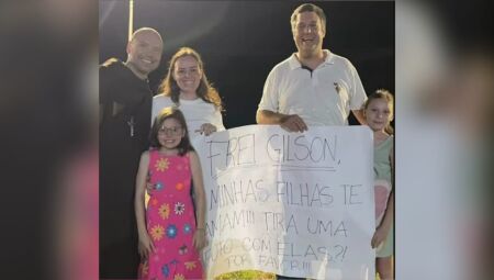 Vídeo: Encontro com Frei Gilson emociona família que acompanha o sacerdote há anos