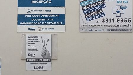 Folders foram colocados nas unidades de sa&uacute;de