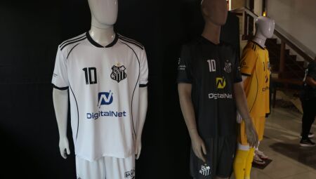 Novos uniformes do Oper&aacute;rio