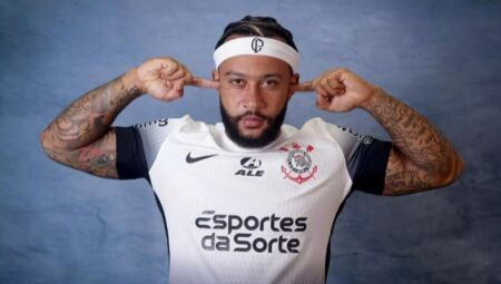 Memphis Depay pelo Corinthians