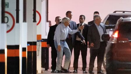 Augusto Heleno chega para cumprir pris&atilde;o domiciliar